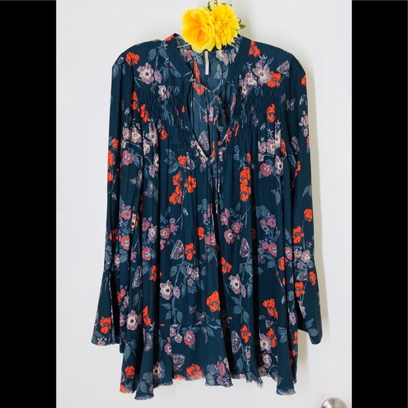 Free People beautiful floral print Top. NWOT. - Picture 5 of 8